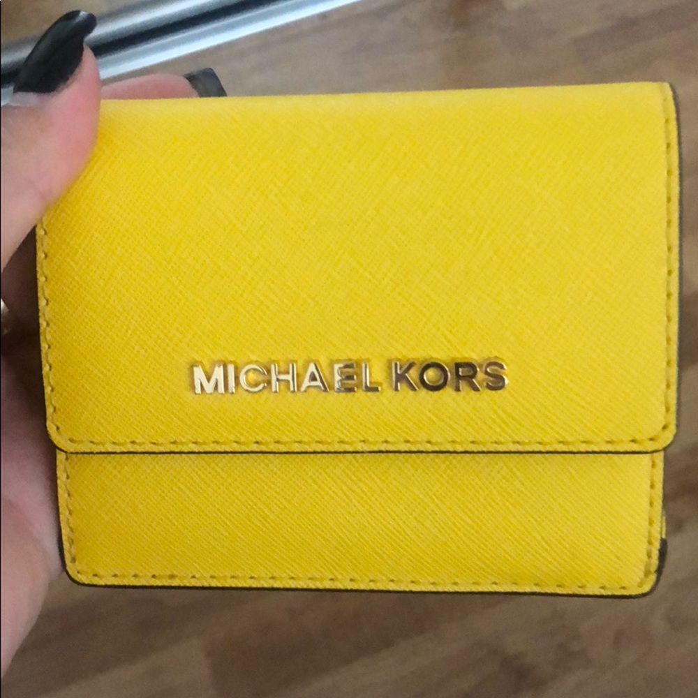 Michael kors wallet/keychain
